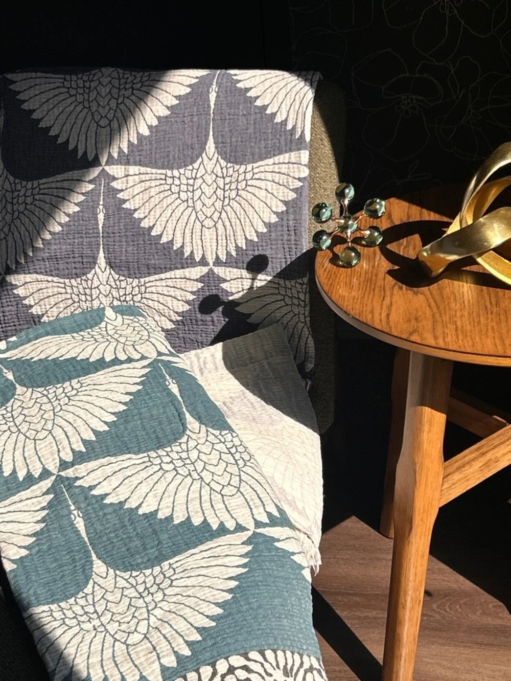 Modern Luxury Throw Feathers Flocked Woven Jacquard Cotton 55 x 77 Teal